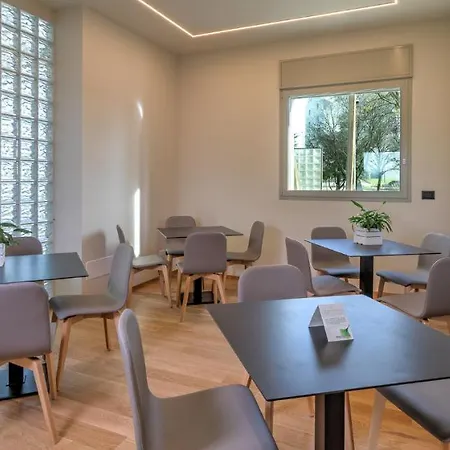 Hotel apartamentowy Park & By The Cube Fidenza